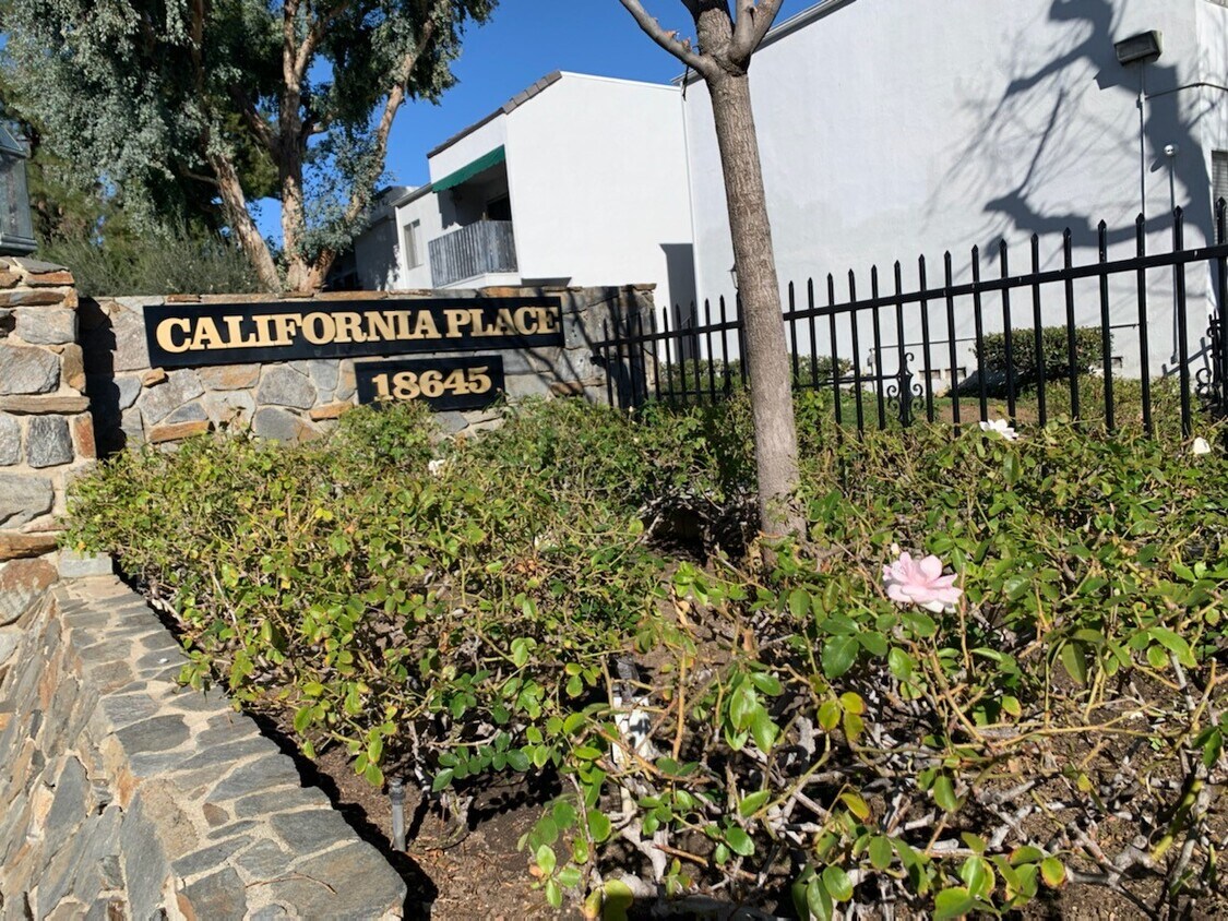 18645 Hatteras St Unit 263, Tarzana, CA 91356 Condo for Rent in