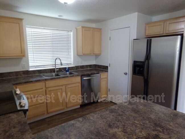 Foto del edificio - 1138 W 29th St