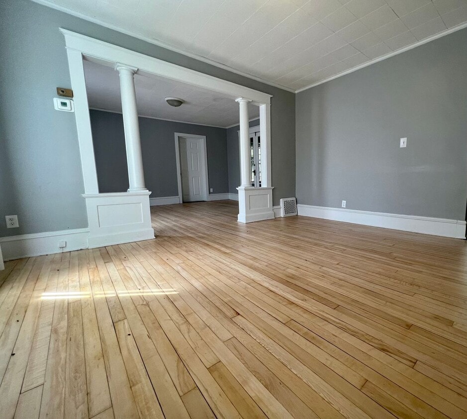 Foto principal - 3326 Fremont Ave N