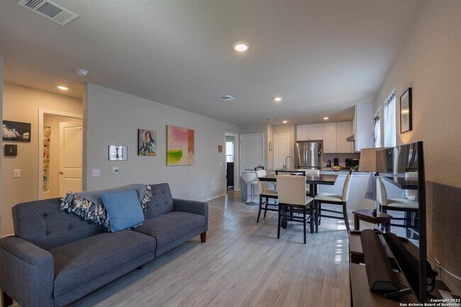 Building Photo - 5630 Willow Breeze