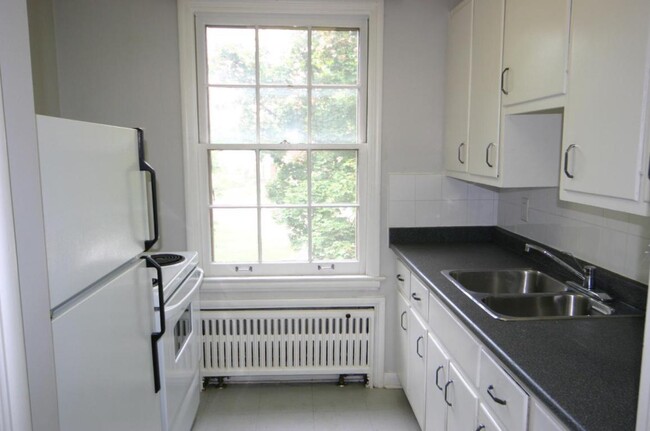 Photo du bâtiment - Crestview Apartments