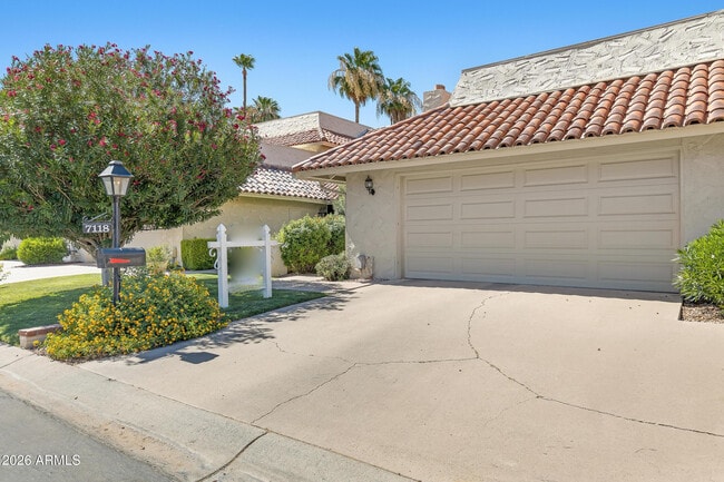 Building Photo - 7118 E Buena Terra Way