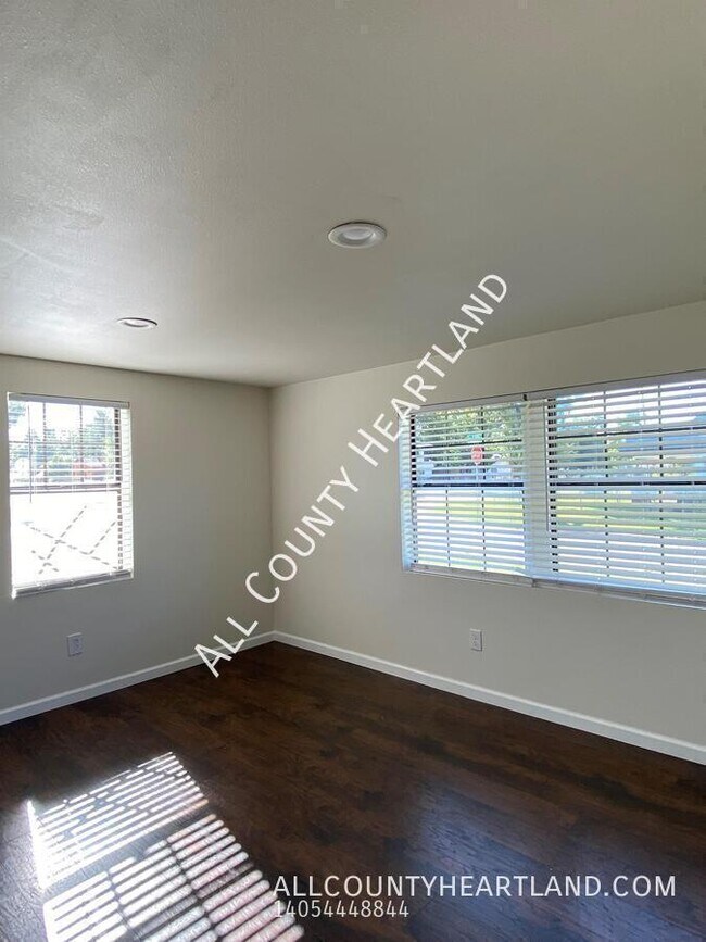Foto del edificio - 1401 N Independence Ave