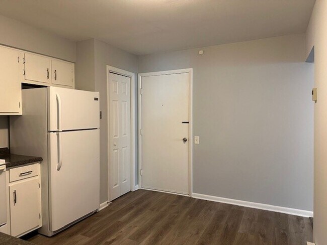 Foto del edificio - 6890 Clearfield St