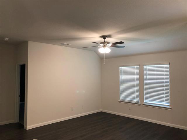 Building Photo - 700 Range Dr