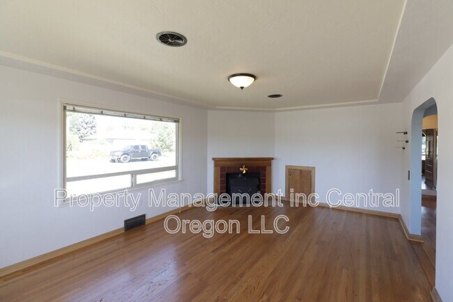 Foto del edificio - 348 NW 10th St