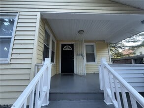 Building Photo - 1500 Sweitzer Ave