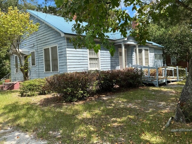 Building Photo - 1314 Carswell Ave