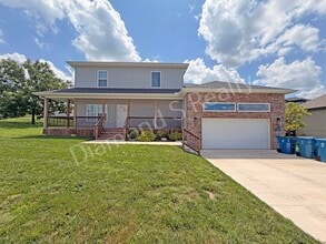 Building Photo - 2124 N Bradbury Ln