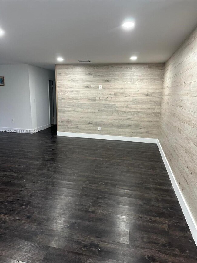 Foto del edificio - 4711 SW 133rd Ave