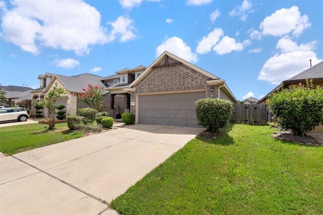 Building Photo - 2435 Village Water Ct