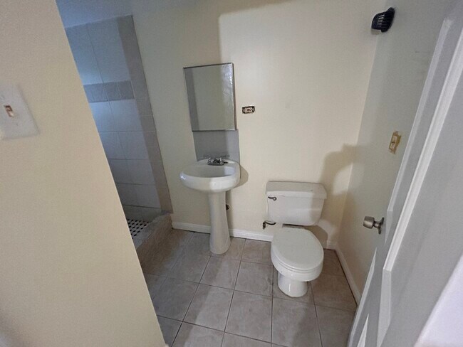 Foto del edificio - 5218 W Crystal St