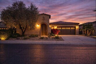 Building Photo - 13042 W Pinnacle Vista Dr