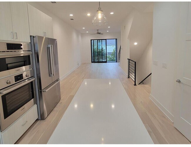 Foto del edificio - 3807 Threadgill St