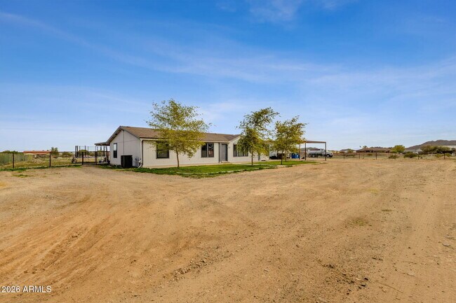 Foto del edificio - 851 W Quail Cir