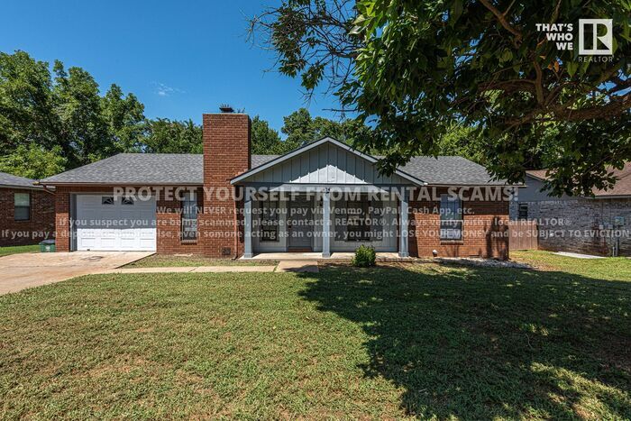 Primary Photo - 424 E Malinda Dr