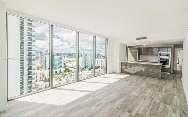 Foto del edificio - 460 NE 28th St