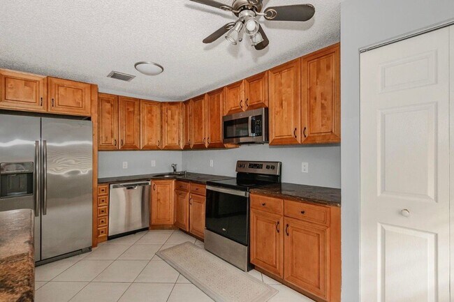 Building Photo - 161 Meadows Dr