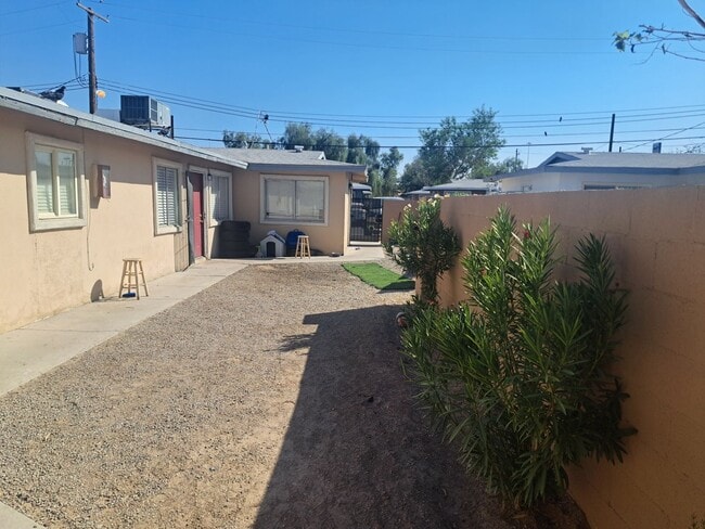 Foto del edificio - 2608 E Mesquite Ave