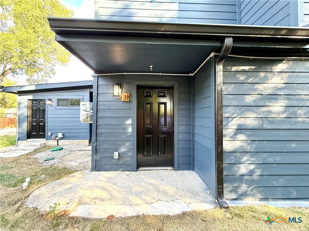 Foto principal - 2204 W San Antonio St