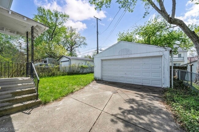 Building Photo - 936 Selwyn Rd