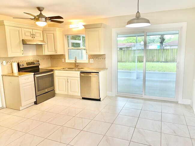 Foto del edificio - 5817 17th Ave N