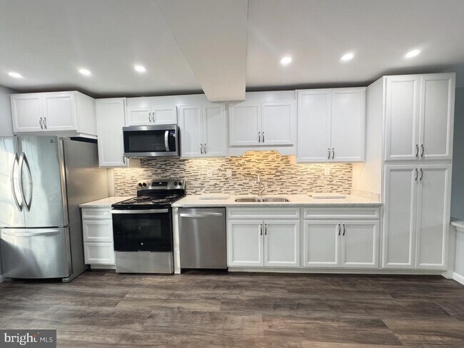 Foto del edificio - 5817 Burke Manor Ct
