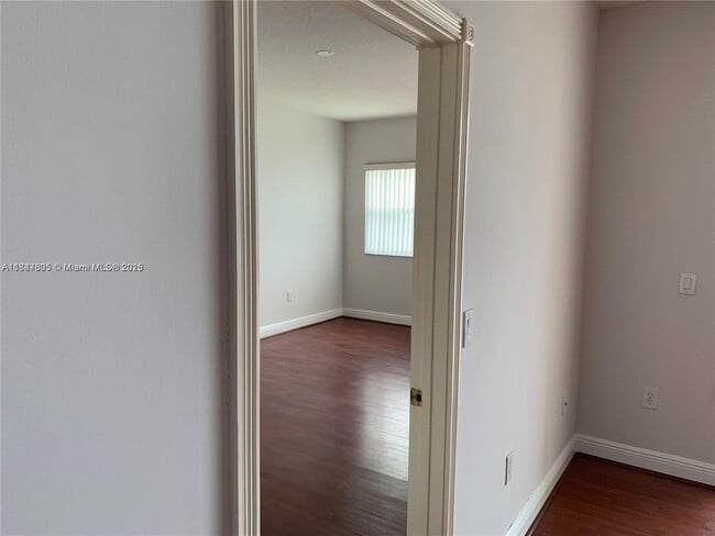 Foto del edificio - 10730 NW 66th St