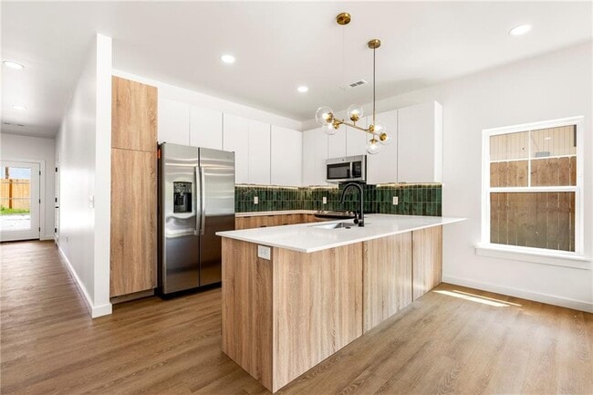 Foto del edificio - 949 SE 10th St