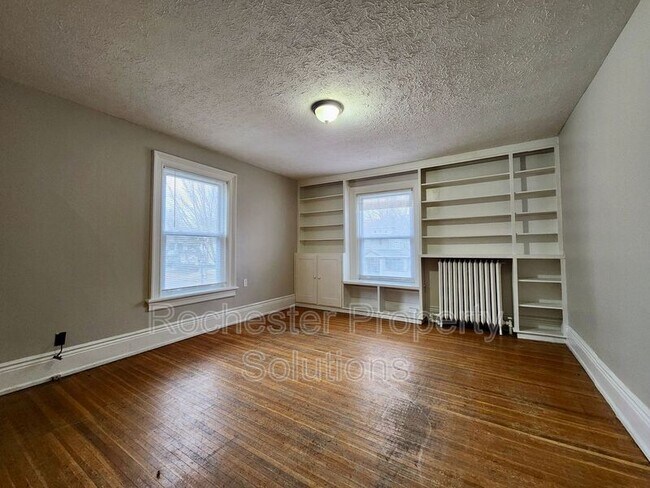 Building Photo - 45 Kenwood Ave