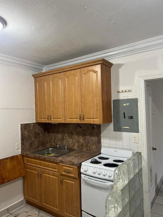 Building Photo - 2319 SW 58th Ct