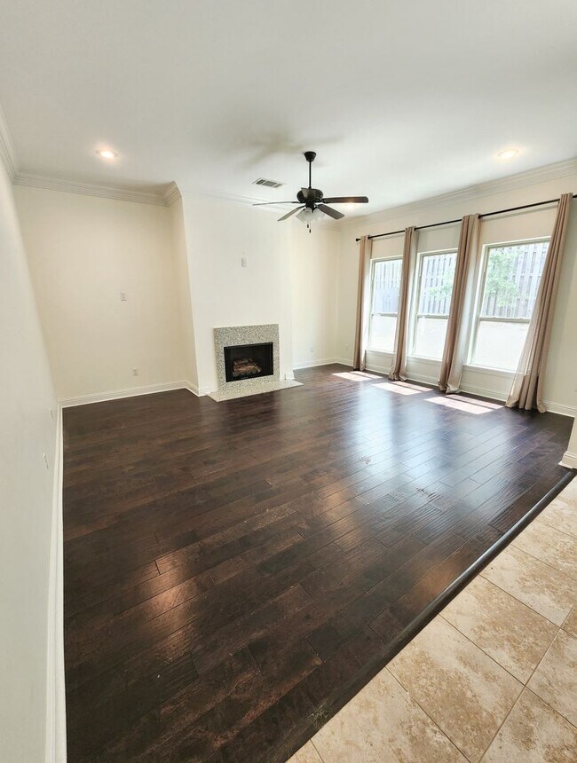 Building Photo - 7132 Myrtle Bluff Dr