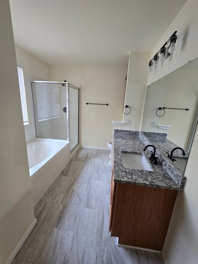 Building Photo - 8926 Trumpet Cir