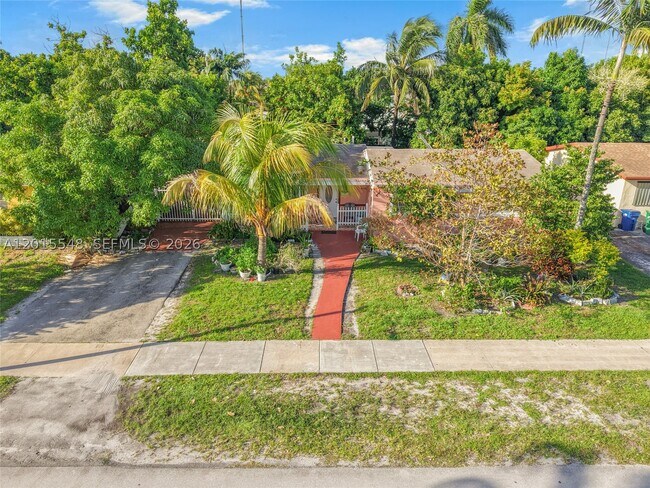 Foto del edificio - 1041 NW 196th St