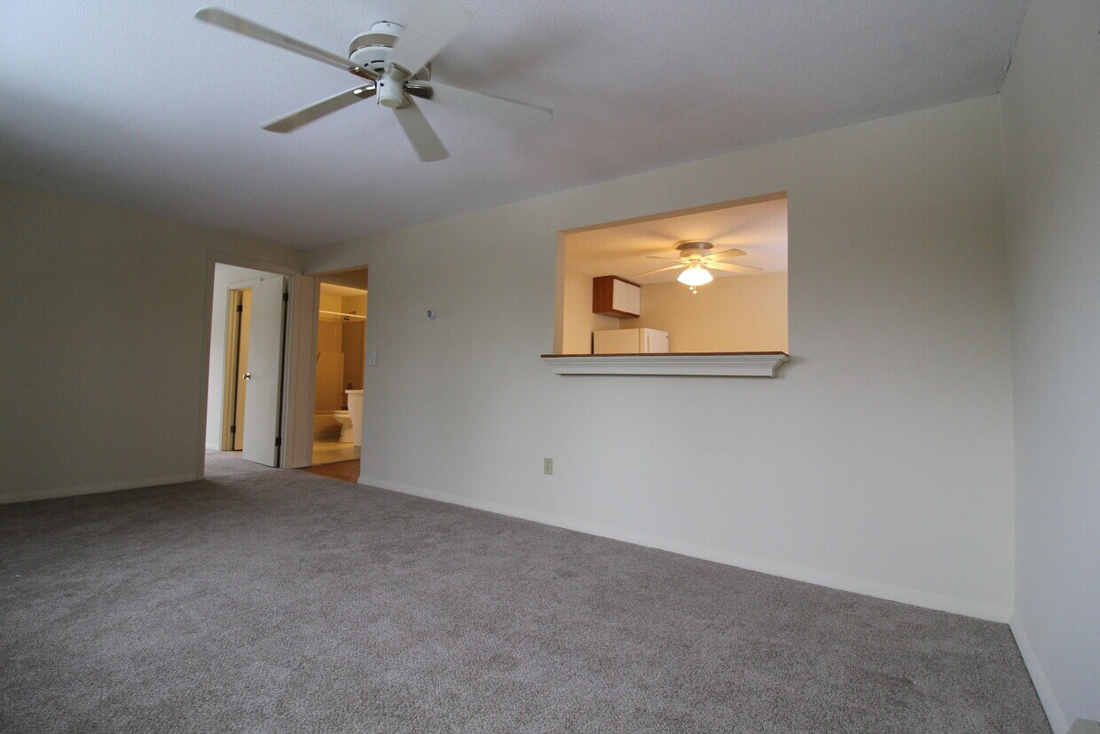 207 Village Dr Unit 207, Torrington, CT 06790 Condo for Rent in