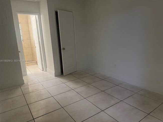 Foto del edificio - 611 S 24th Ave