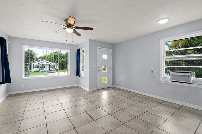 Photo - 626 Magnolia Ave House