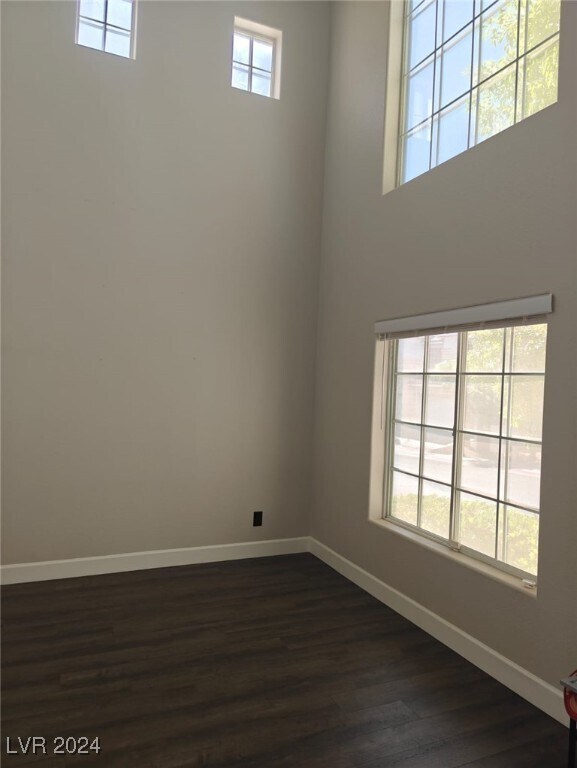 Building Photo - 8724 Vivid Violet Ave