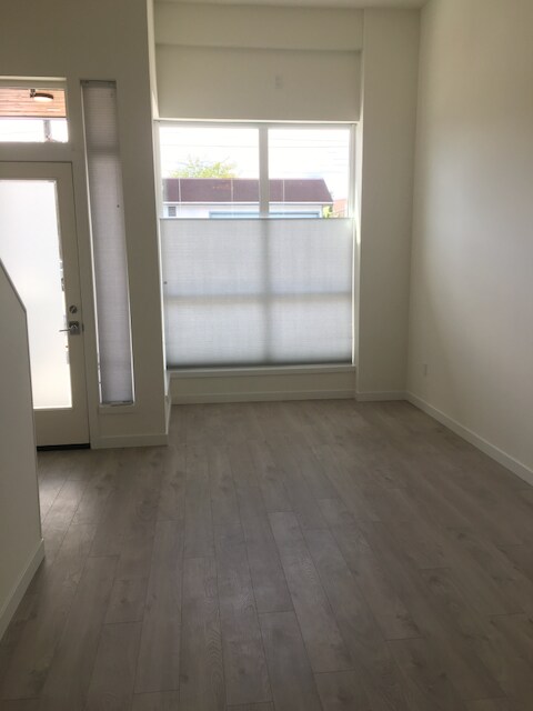 Foto del edificio - 7530 15th Ave NW