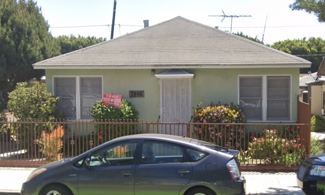 Primary Photo - 2446 Ocean Park Blvd