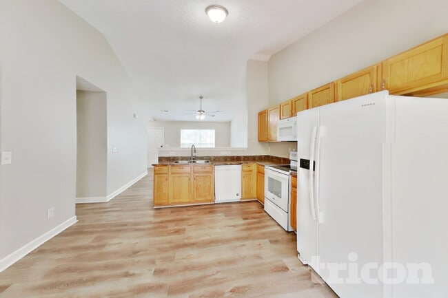 Building Photo - 649 Belgium Dr