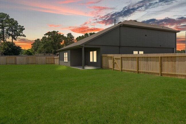 Foto del edificio - 16727 Hemlock Frst Ln