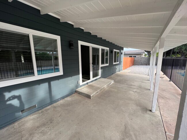 Foto del edificio - 8941 Balboa Blvd