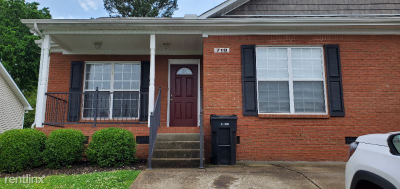 Primary Photo - 718 Cobblestone Dr