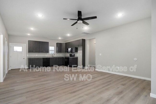 Building Photo - 1458 S Shayla Ave
