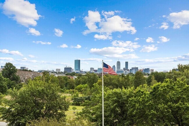 Foto del edificio - 3920 Mystic Valley Pkwy