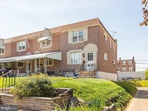 Building Photo - 120 Stratford Rd