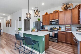 Building Photo - 3221 Climbing Gardens Ct