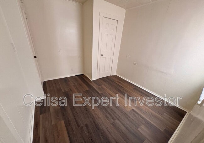 Foto del edificio - 5506 Webster St