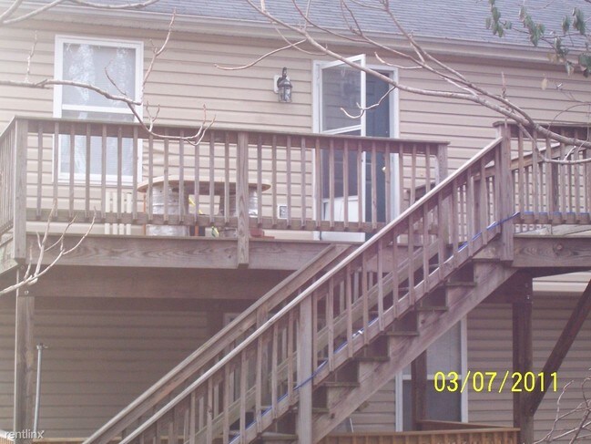 Building Photo - 1034 Preston Ave
